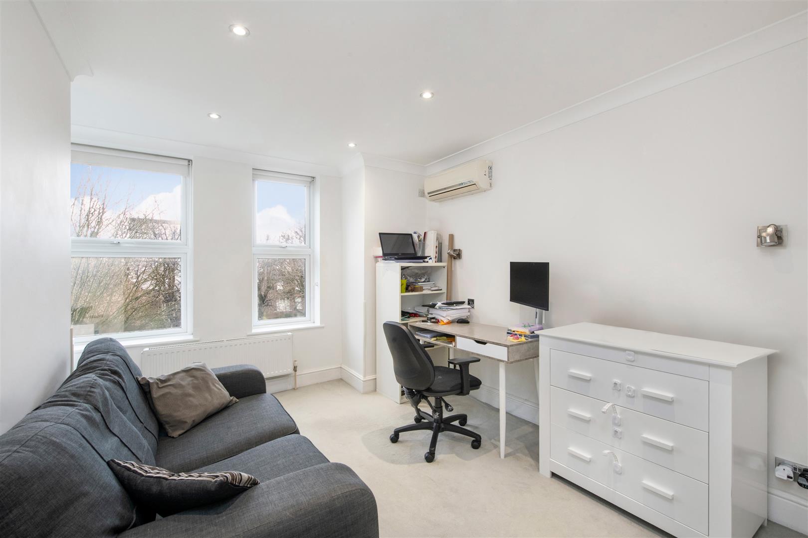Fitzjohns Avenue, London, NW3 5NB