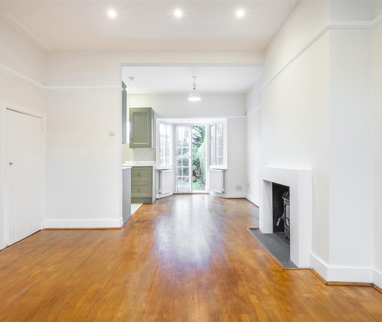 Oakwood Road Hampstead Garden Suburb NW11 6RJ