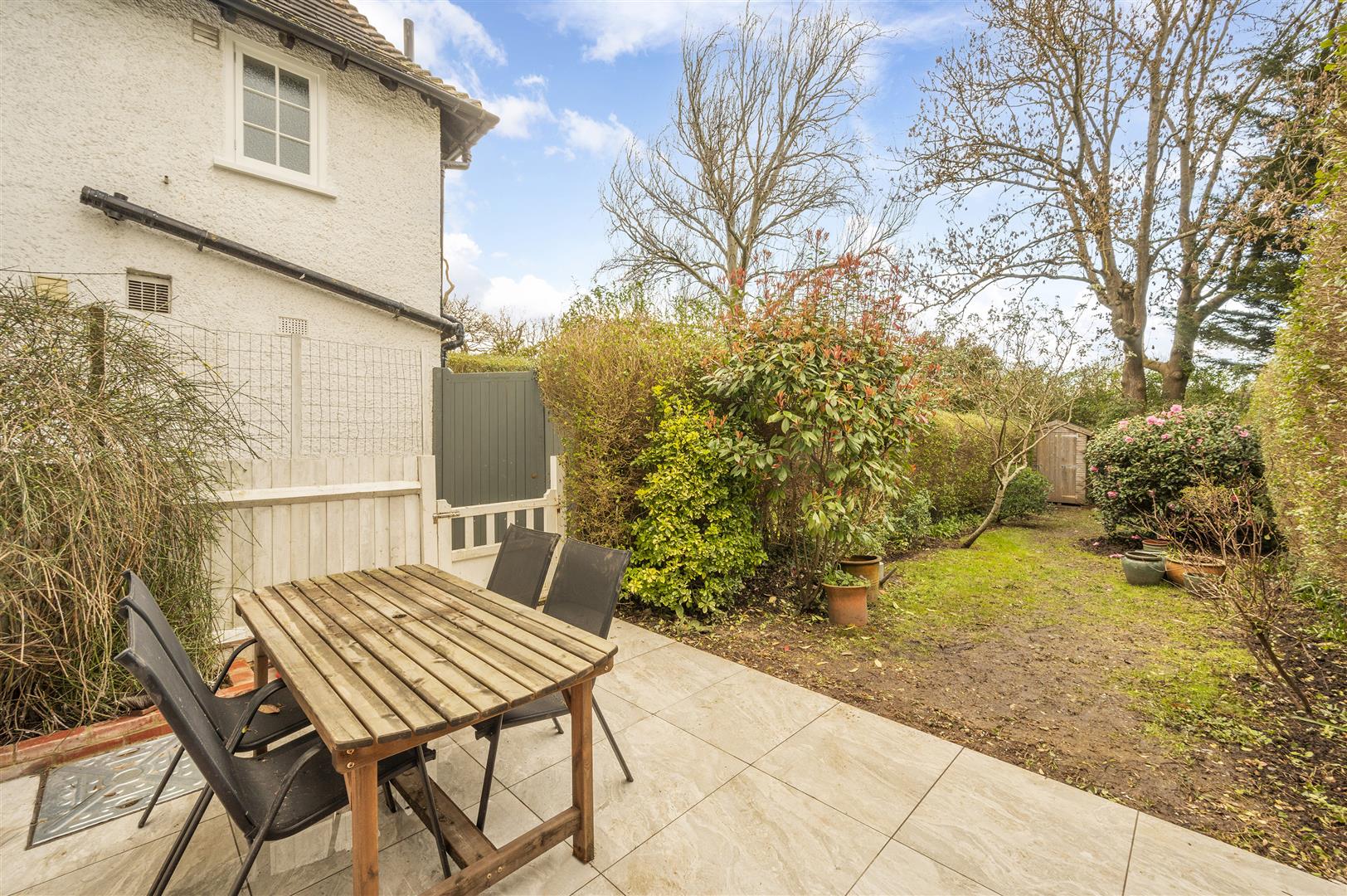 Oakwood Road Hampstead Garden Suburb NW11 6RJ