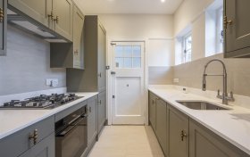 Oakwood Road Hampstead Garden Suburb NW11 6RJ