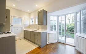 Oakwood Road Hampstead Garden Suburb NW11 6RJ