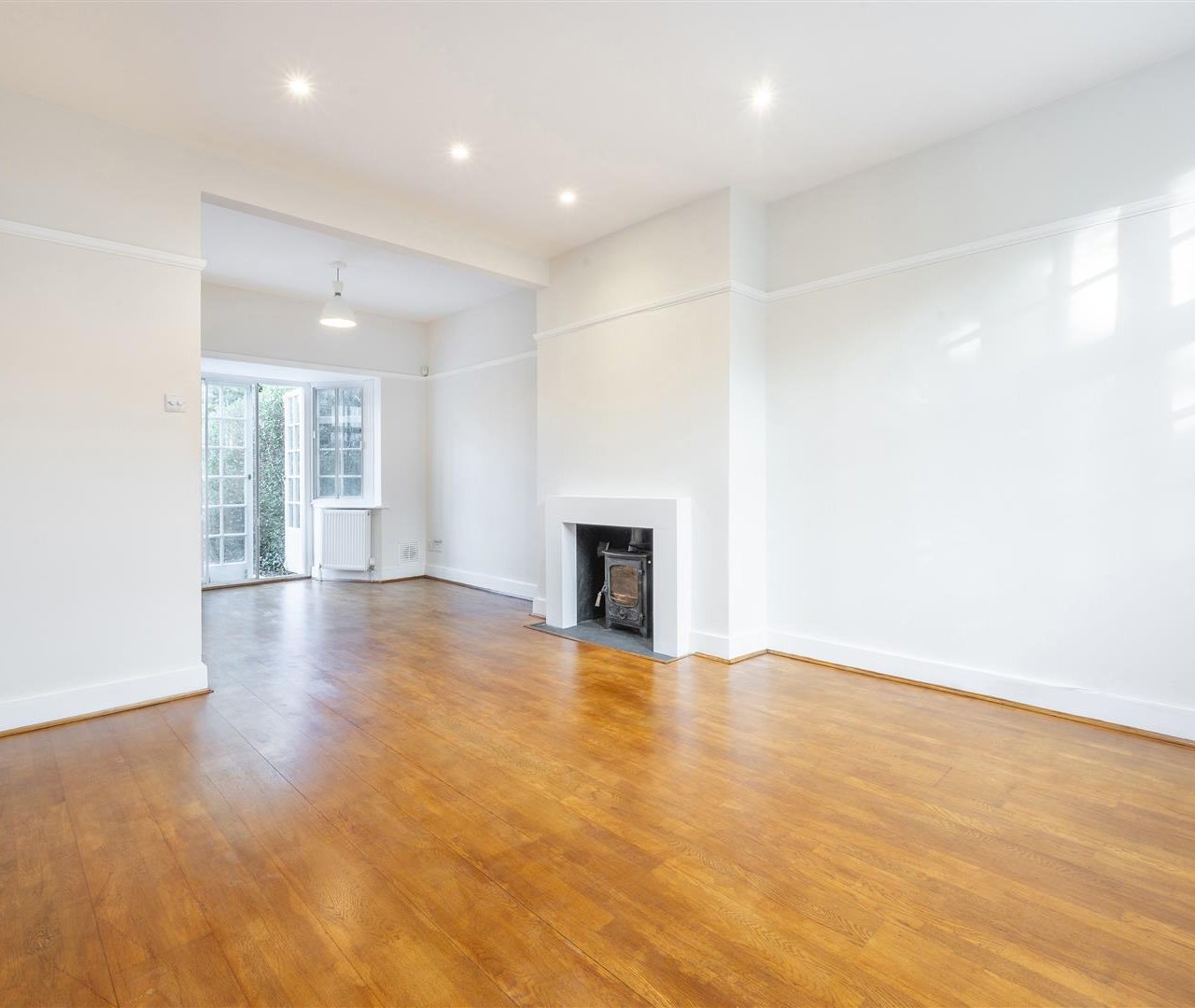 Oakwood Road Hampstead Garden Suburb NW11 6RJ