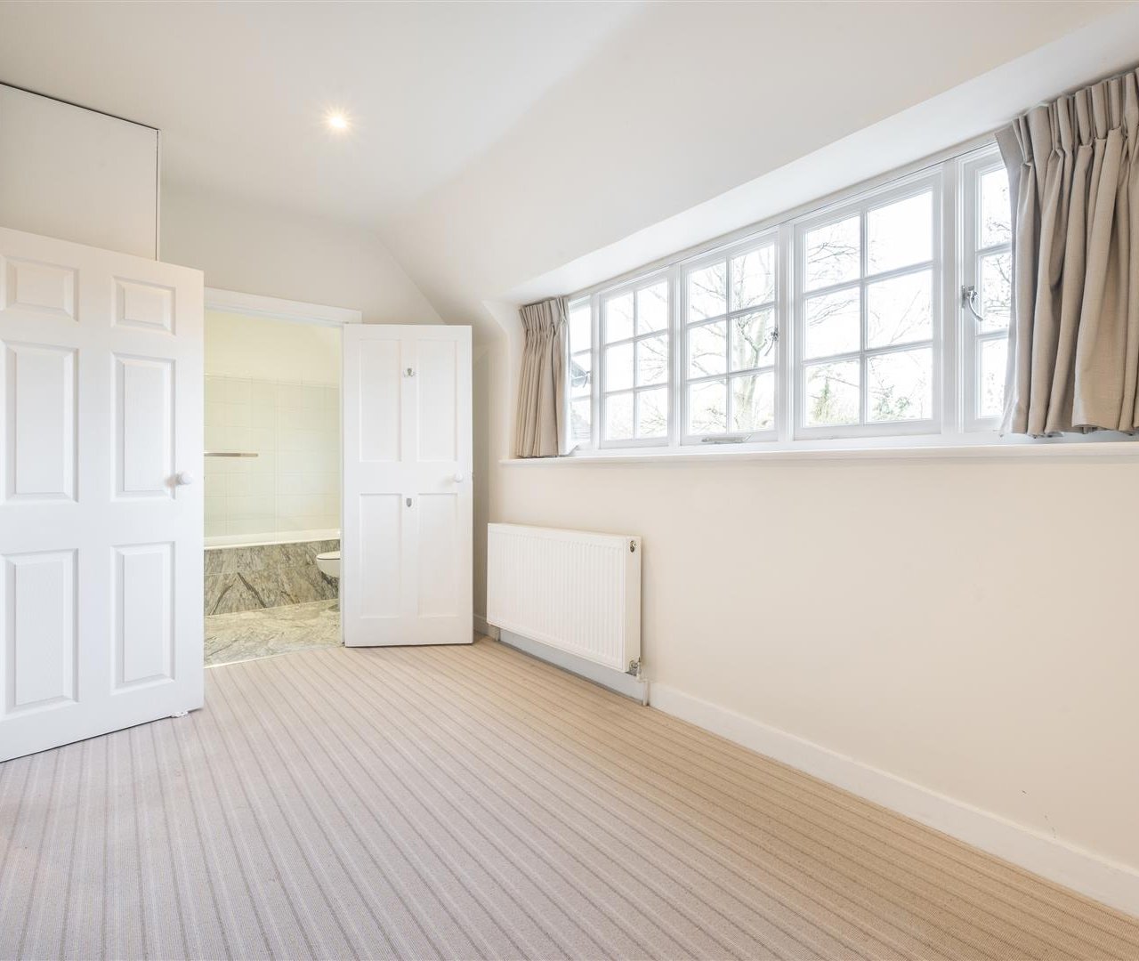 Oakwood Road Hampstead Garden Suburb NW11 6RJ