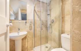 Oakwood Road Hampstead Garden Suburb NW11 6RJ