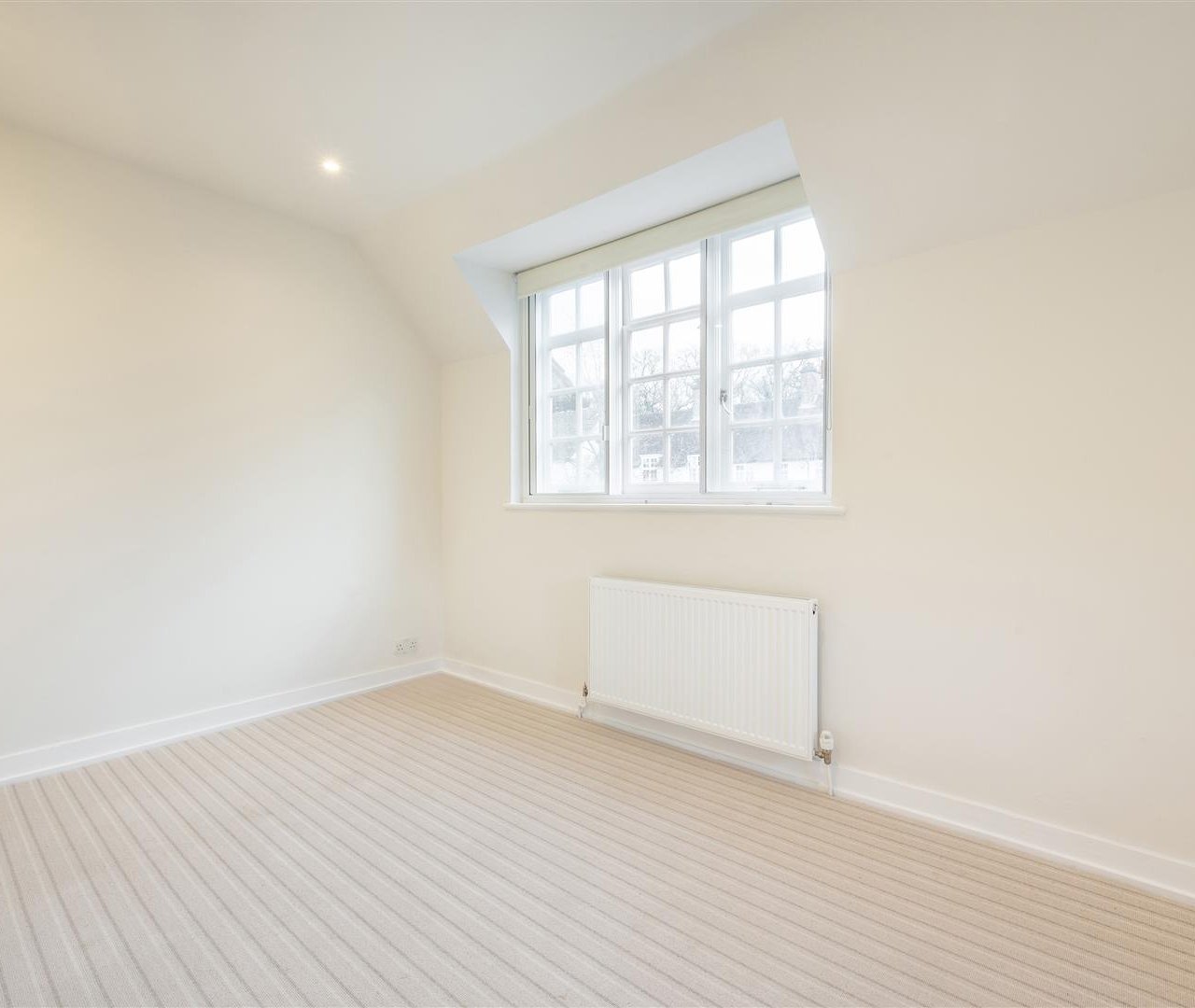 Oakwood Road Hampstead Garden Suburb NW11 6RJ