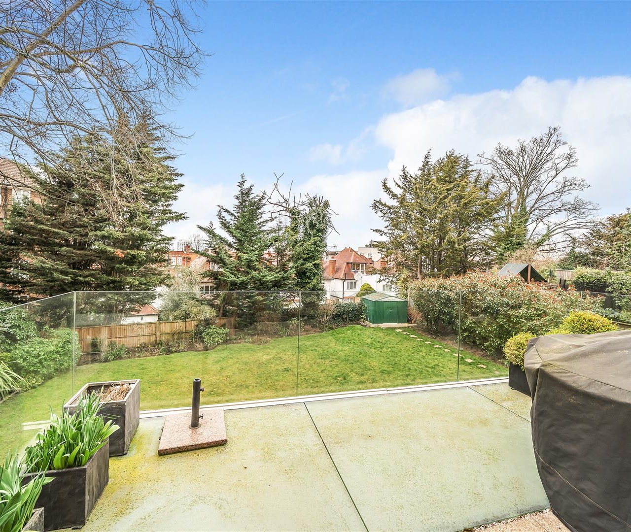 West Heath Road Hampstead NW3 7TT