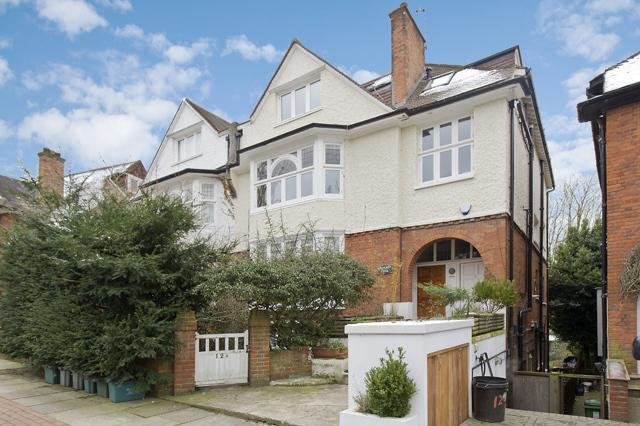 Hollycroft Avenue, Hampstead, NW3 7QL