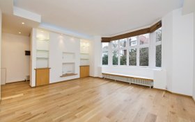 Hollycroft Avenue, Hampstead, NW3 7QL