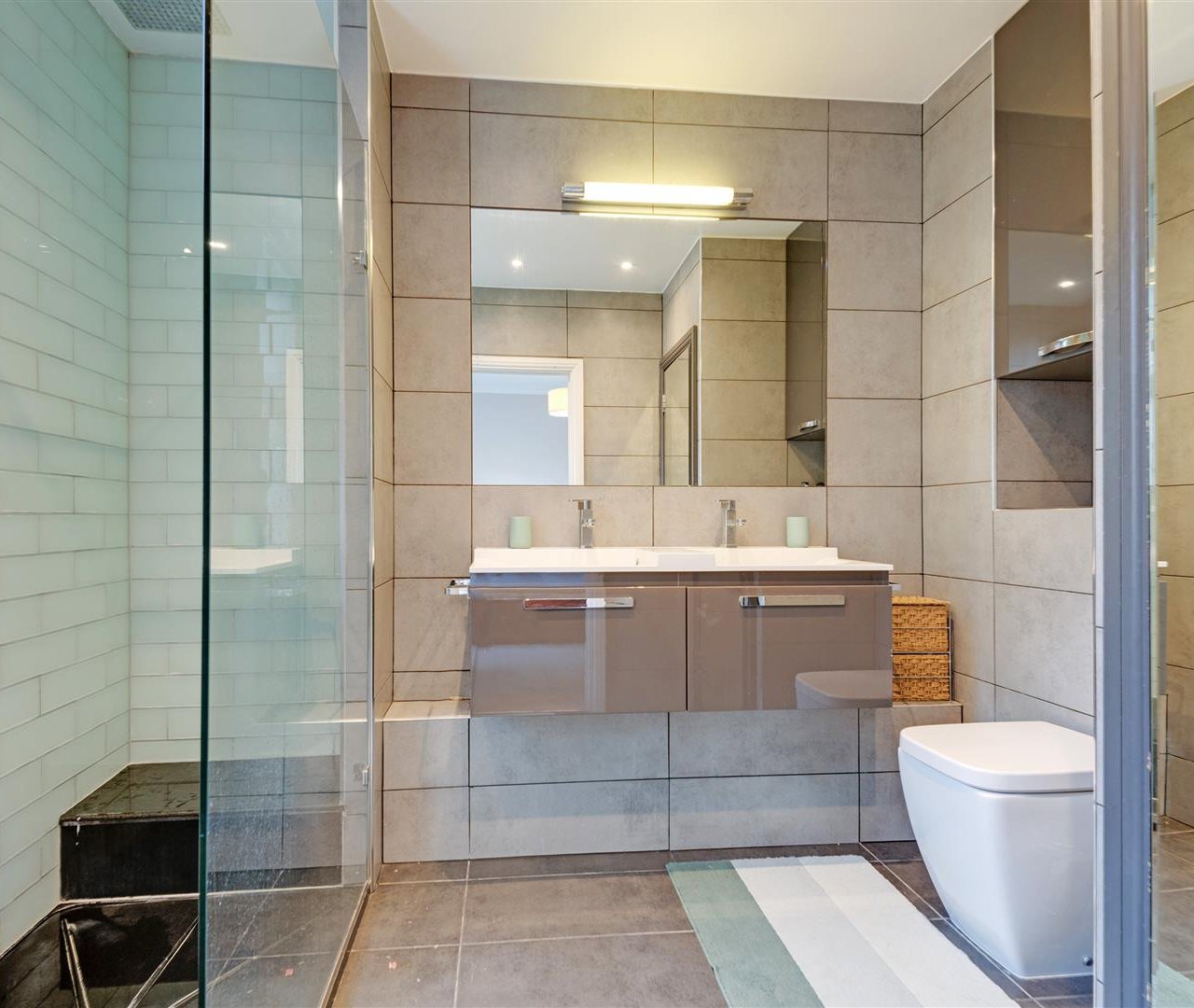 Frognal Lane Hampstead NW3 7DX