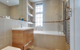 Frognal Lane Hampstead NW3 7DX