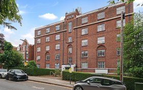 Frognal Lane Hampstead NW3 7DX