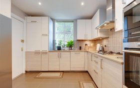 Frognal Lane Hampstead NW3 7DX