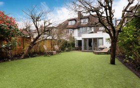 West Heath Drive Golders Hill Park NW11 7QH