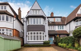West Heath Drive Golders Hill Park NW11 7QH