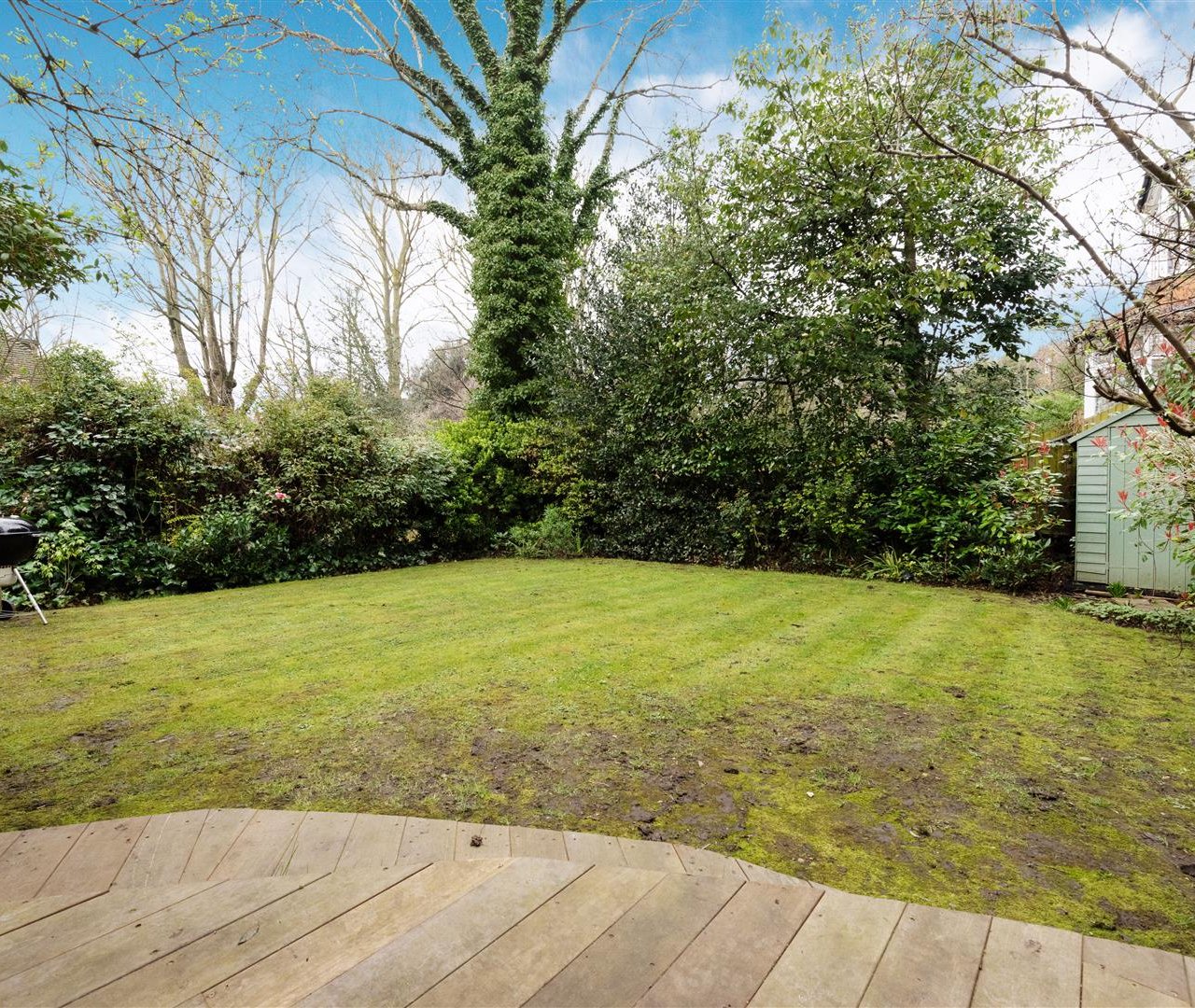 Frognal Lane Hampstead NW3 7DG