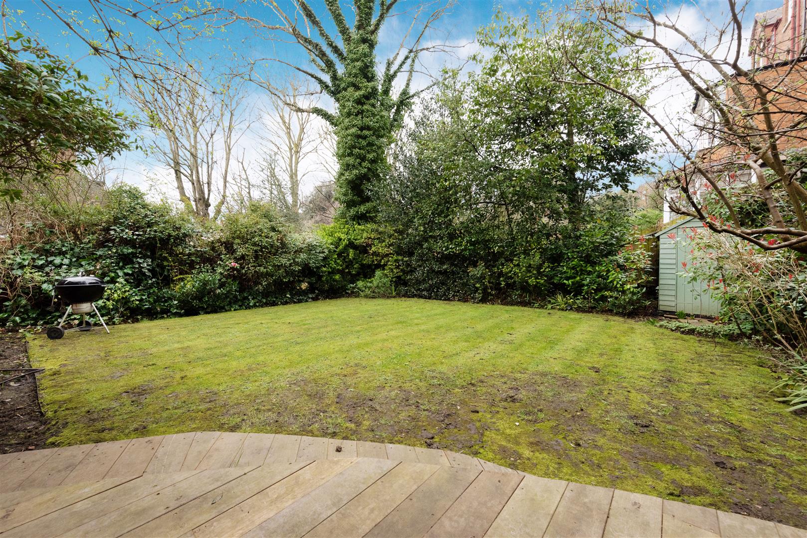 Frognal Lane Hampstead NW3 7DG