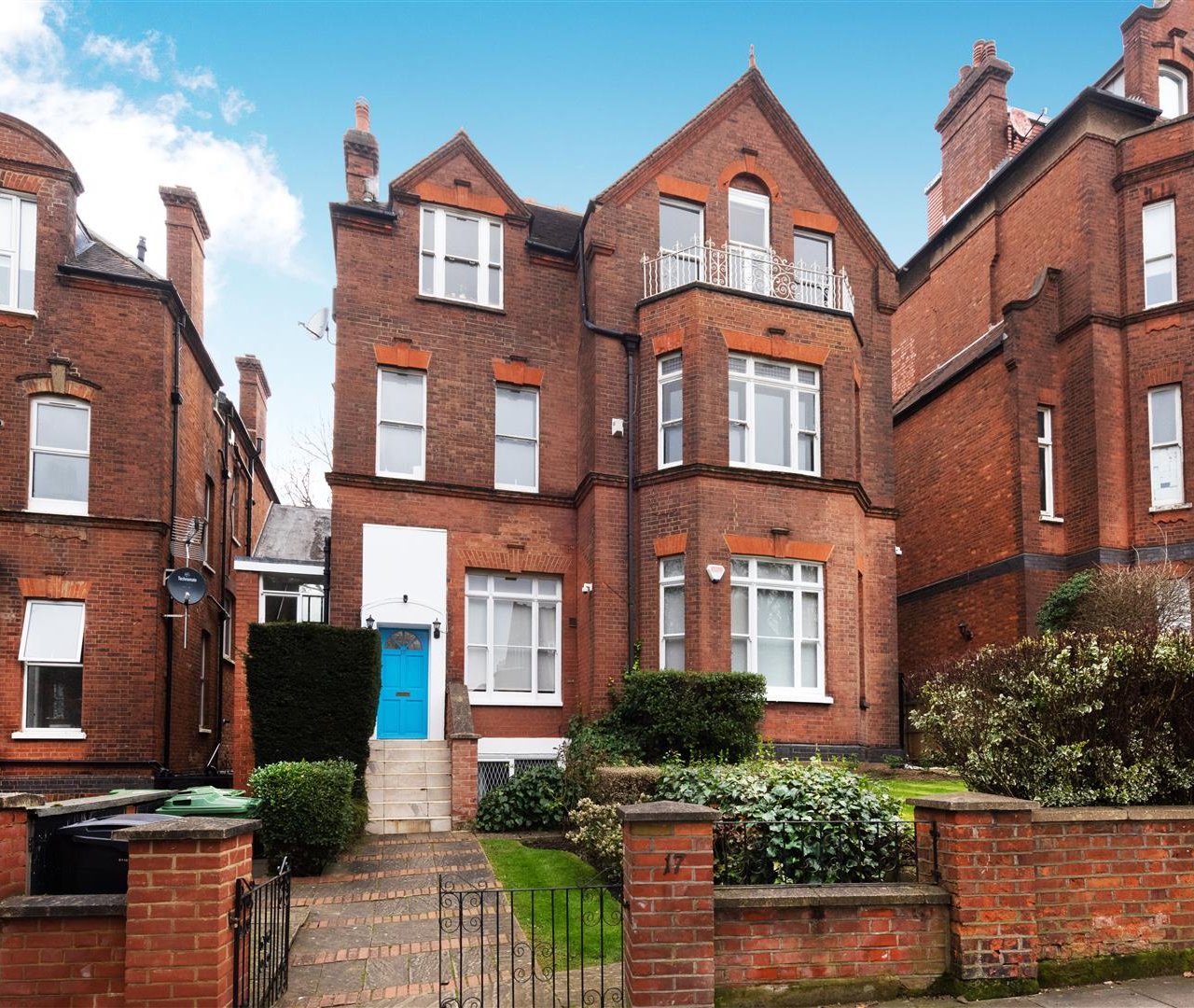 Frognal Lane Hampstead NW3 7DG