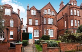 Frognal Lane Hampstead NW3 7DG