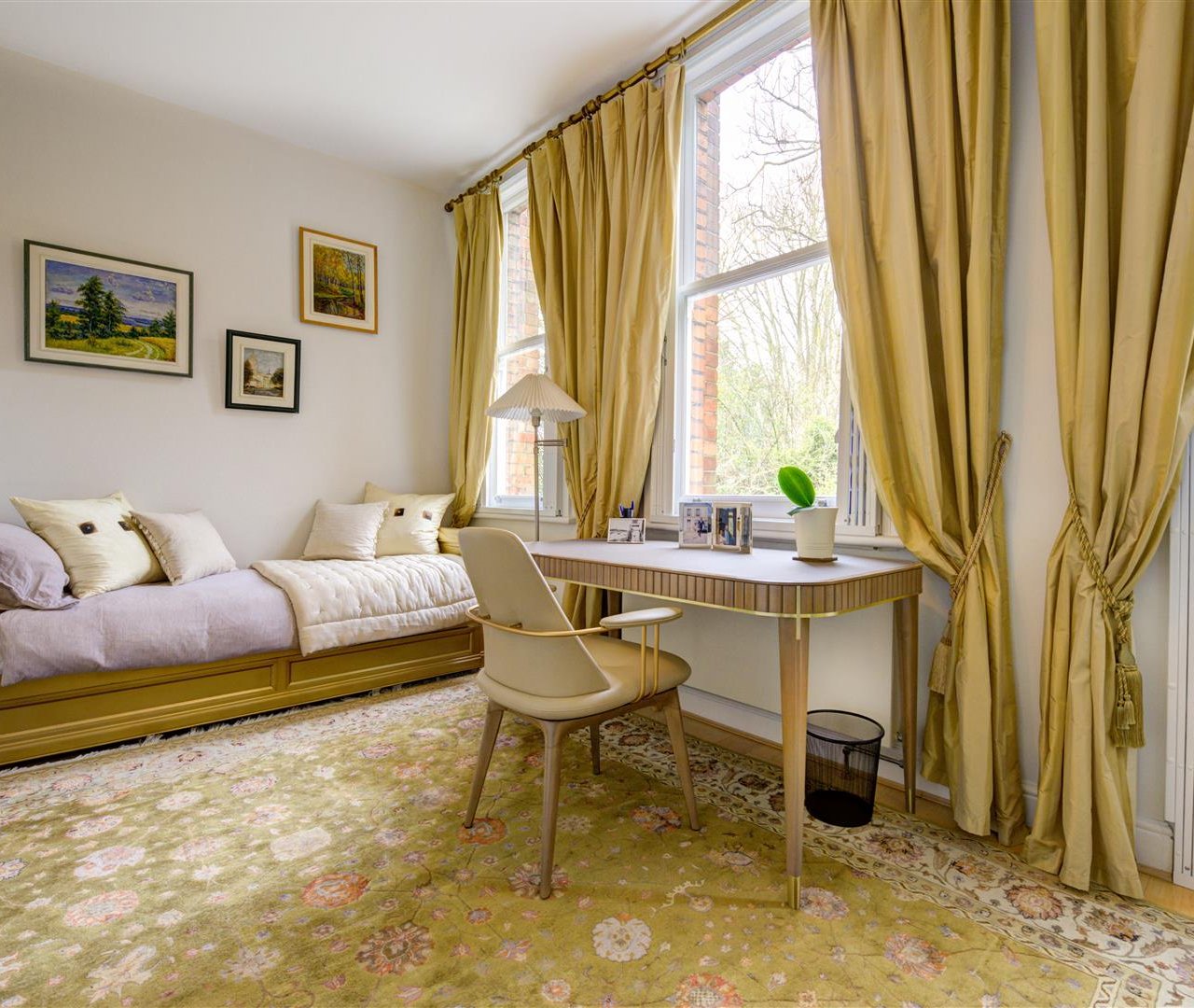 Frognal Lane Hampstead NW3 7DG