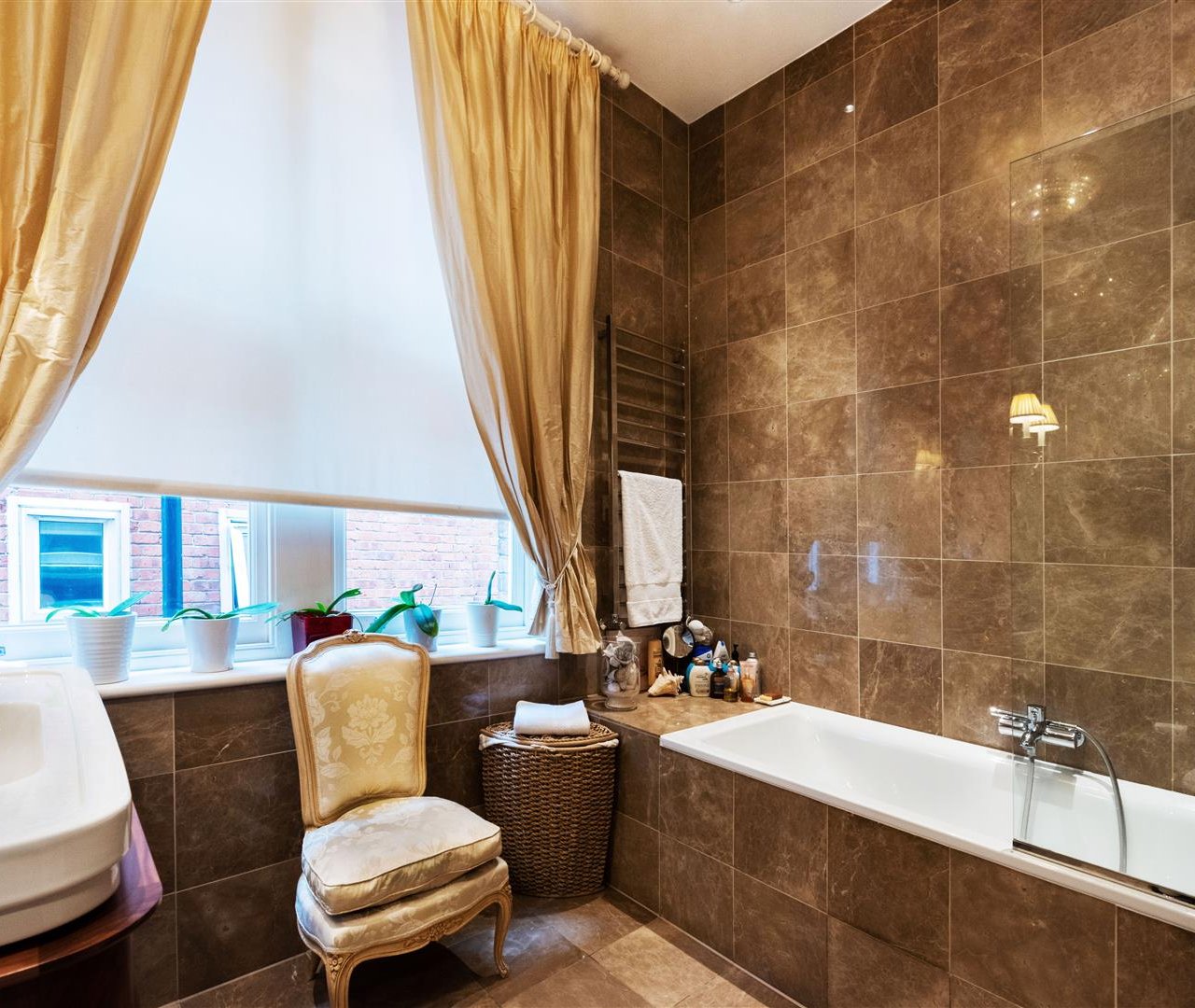 Frognal Lane Hampstead NW3 7DG