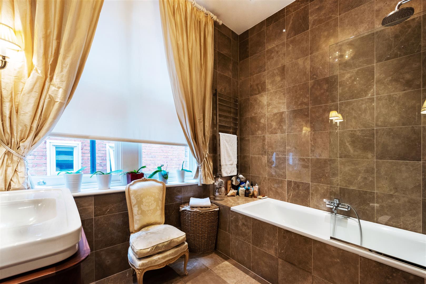 Frognal Lane Hampstead NW3 7DG