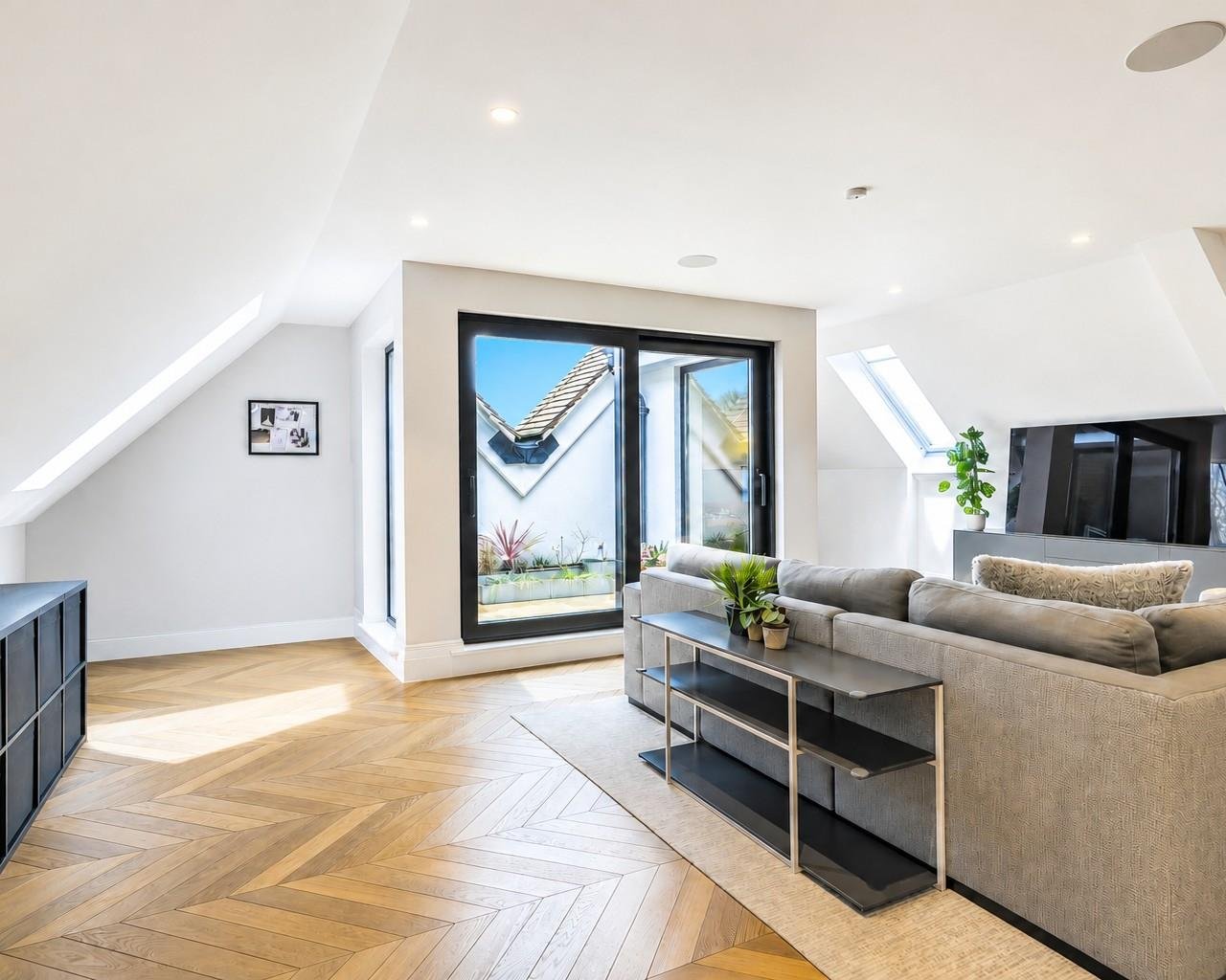 Penthouse Apartment, Nutley Terrace, Hampstead, NW3 5SB