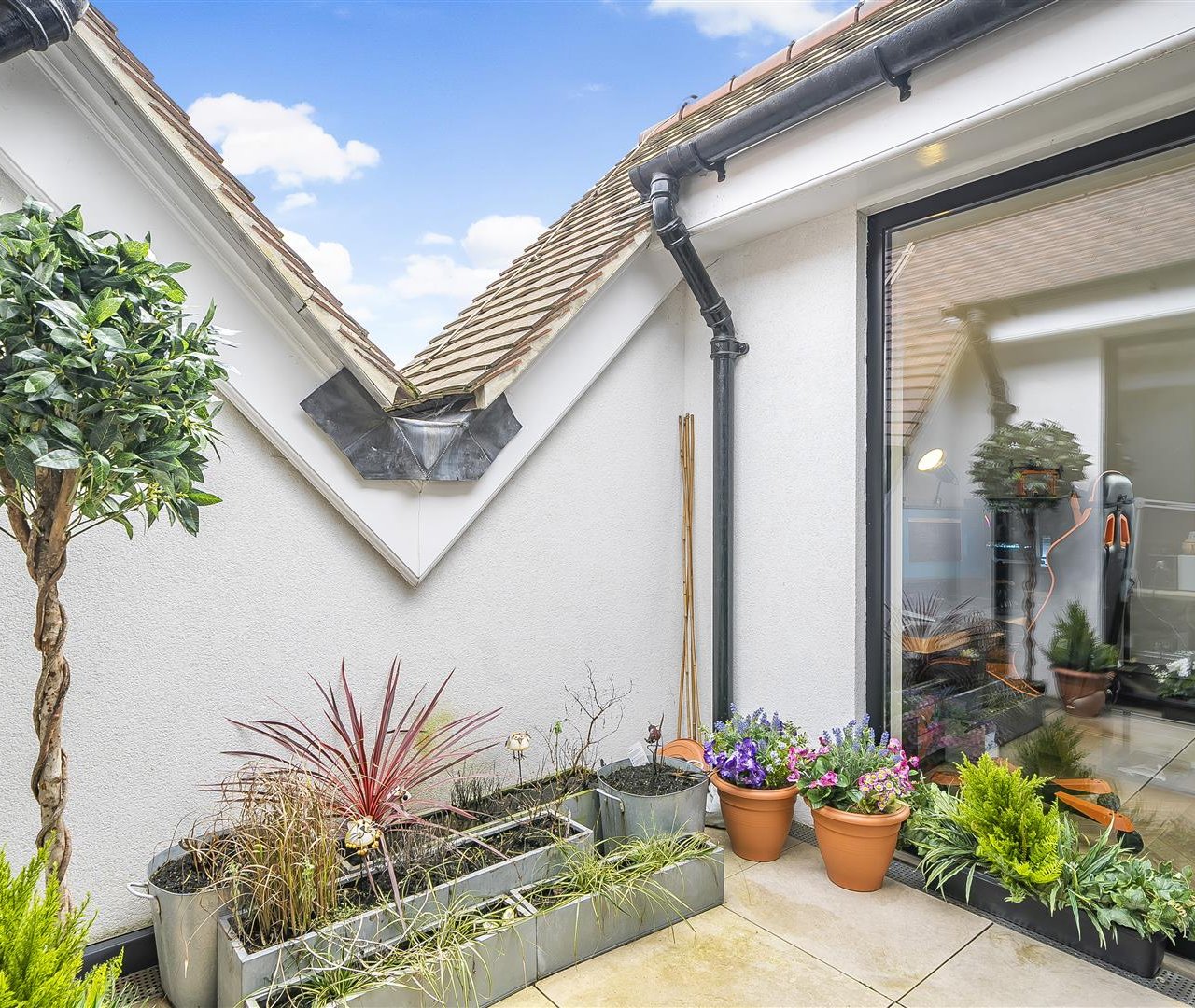 Penthouse Apartment, Nutley Terrace Hampstead NW3 5SB