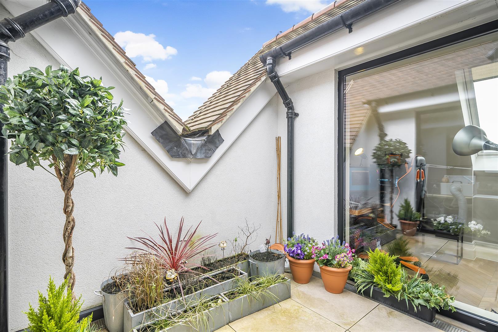 Penthouse Apartment, Nutley Terrace Hampstead NW3 5SB