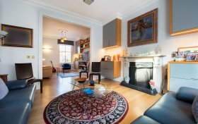 Pilgrims Lane Hampstead Village NW3 1SS