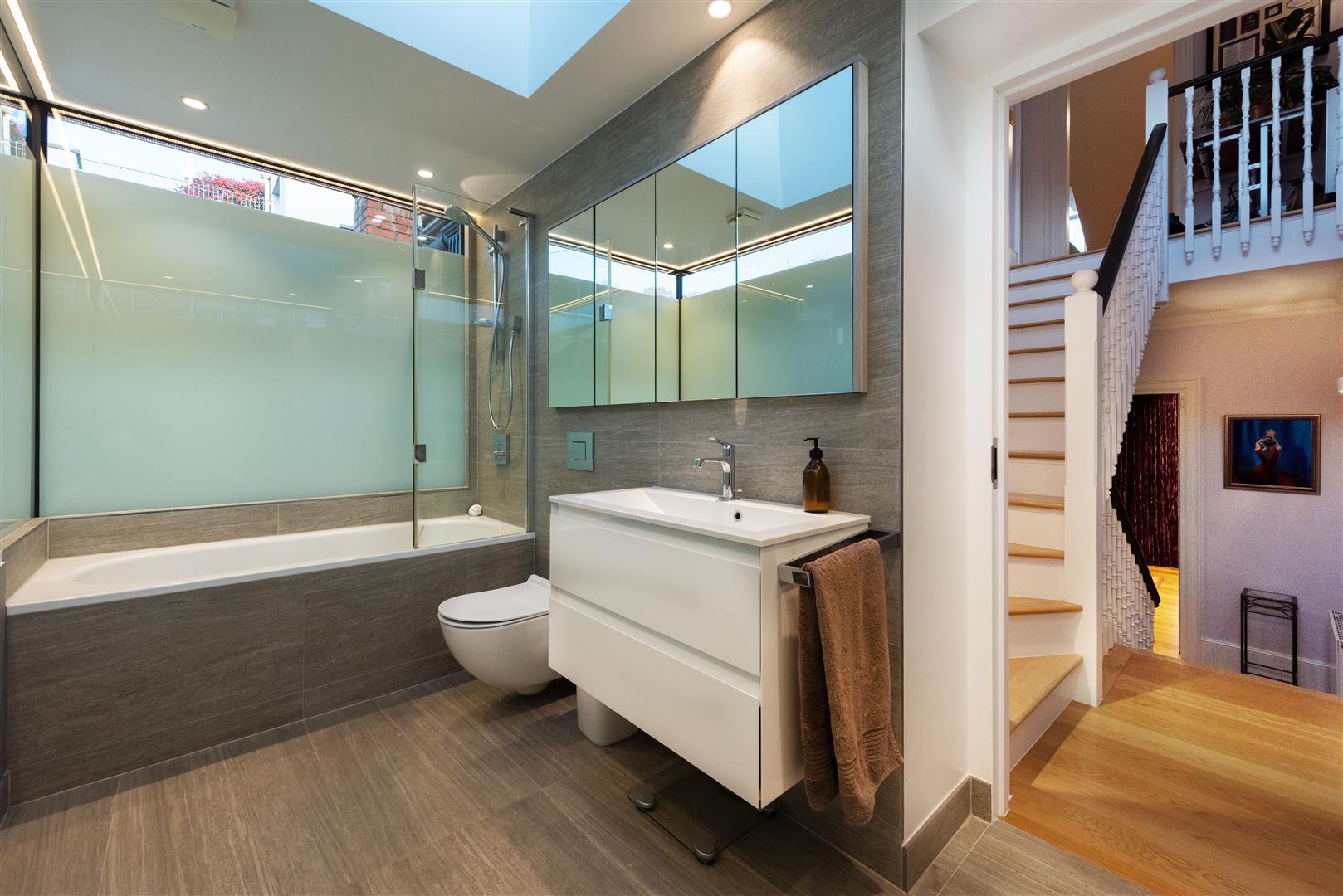 Pilgrims Lane Hampstead Village NW3 1SS