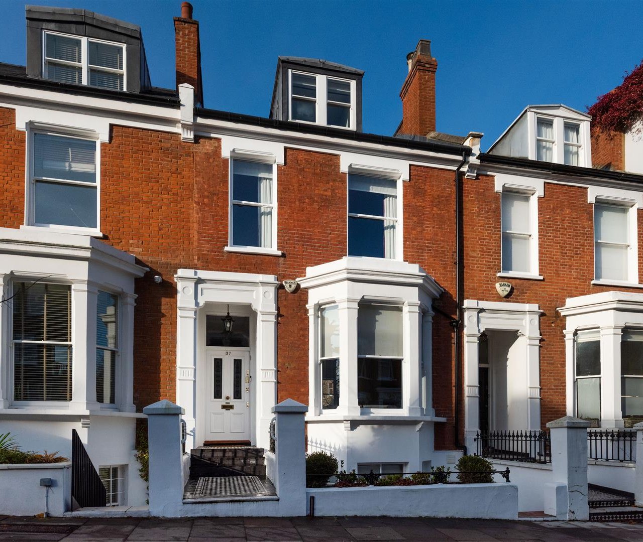 Pilgrims Lane Hampstead Village NW3 1SS