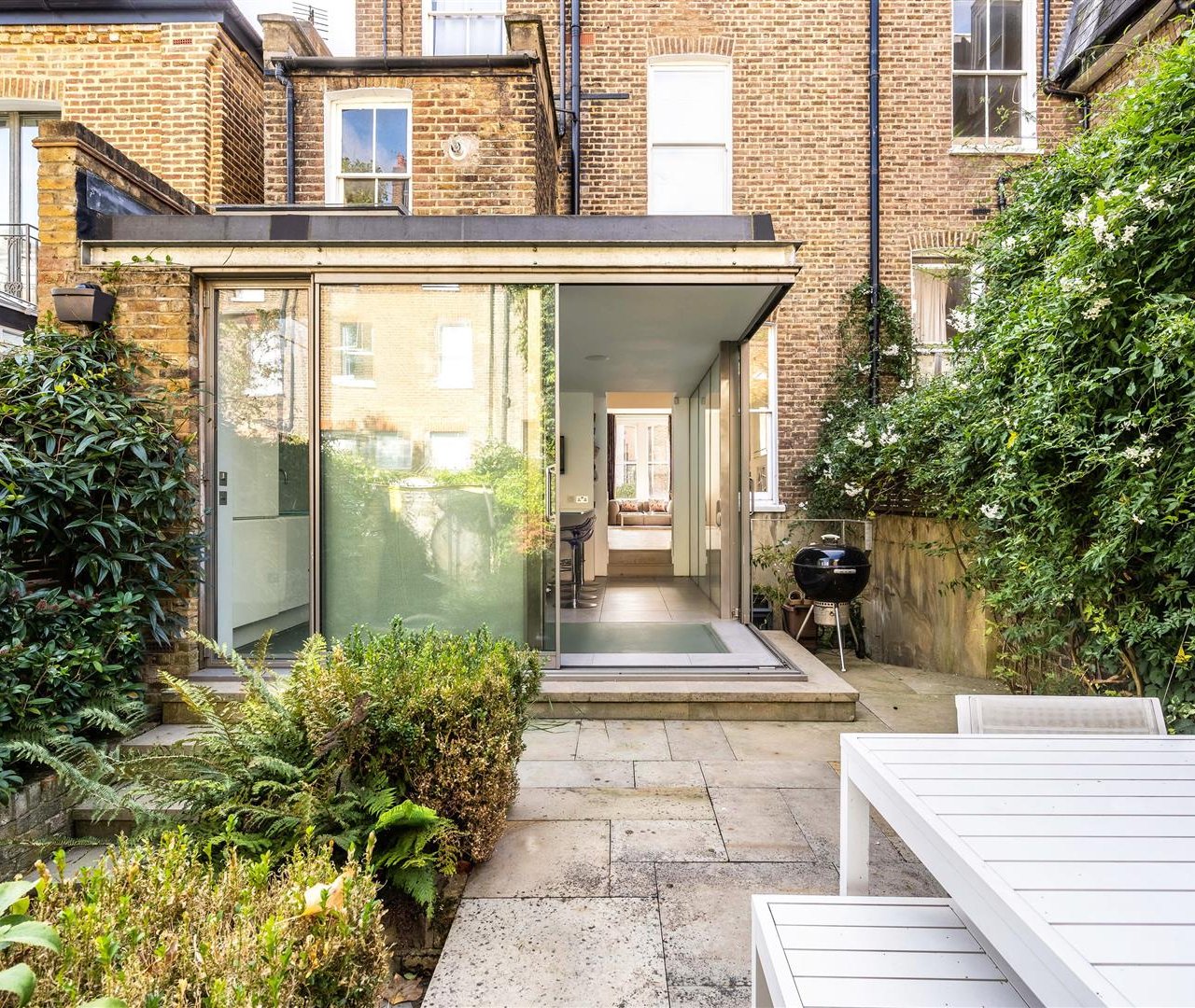 Kemplay Road Hampstead Village NW3 1SY