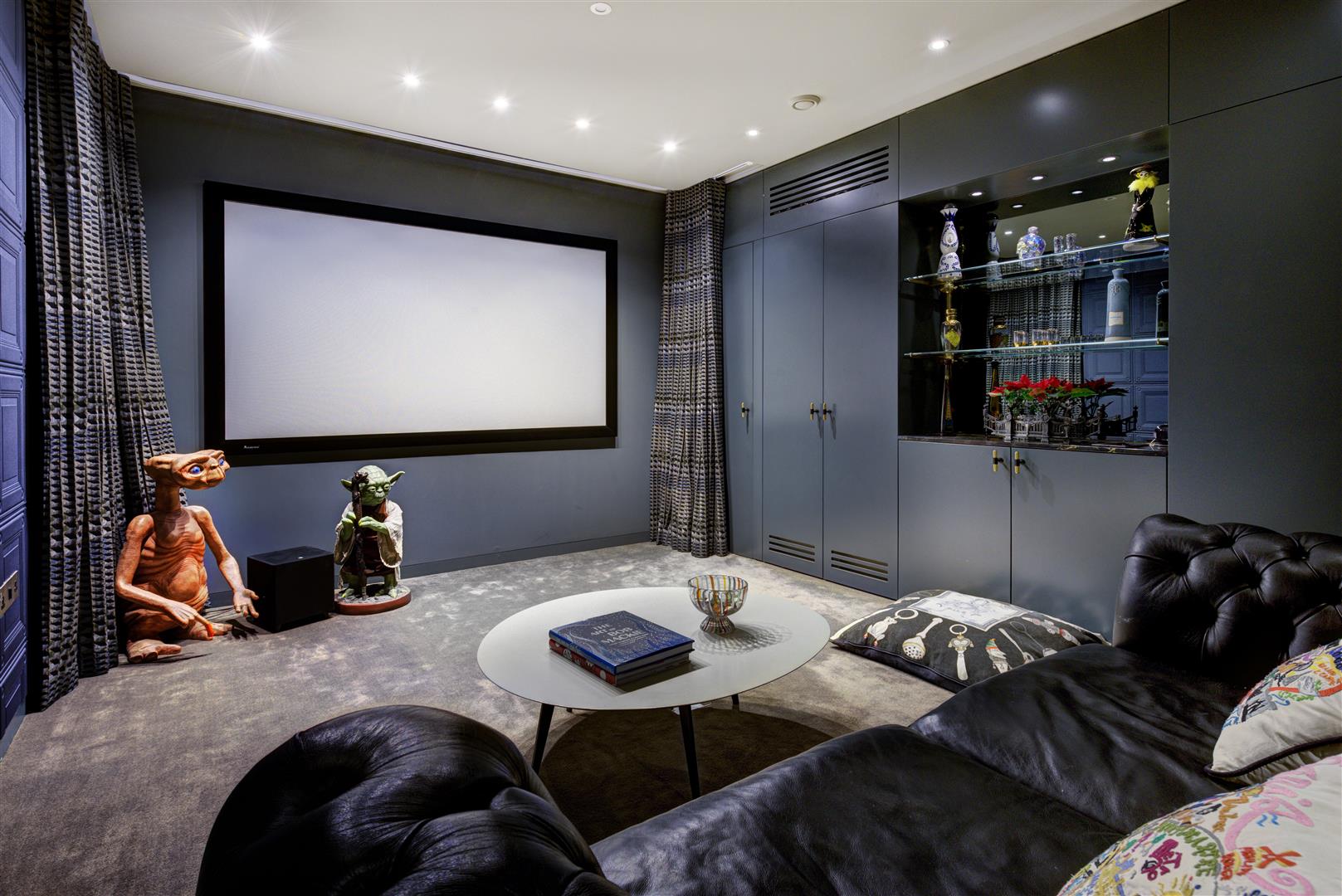 Clorane Gardens Hampstead NW3 7PR