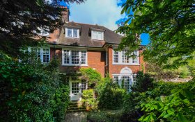 Templewood Avenue Hampstead NW3 7UY