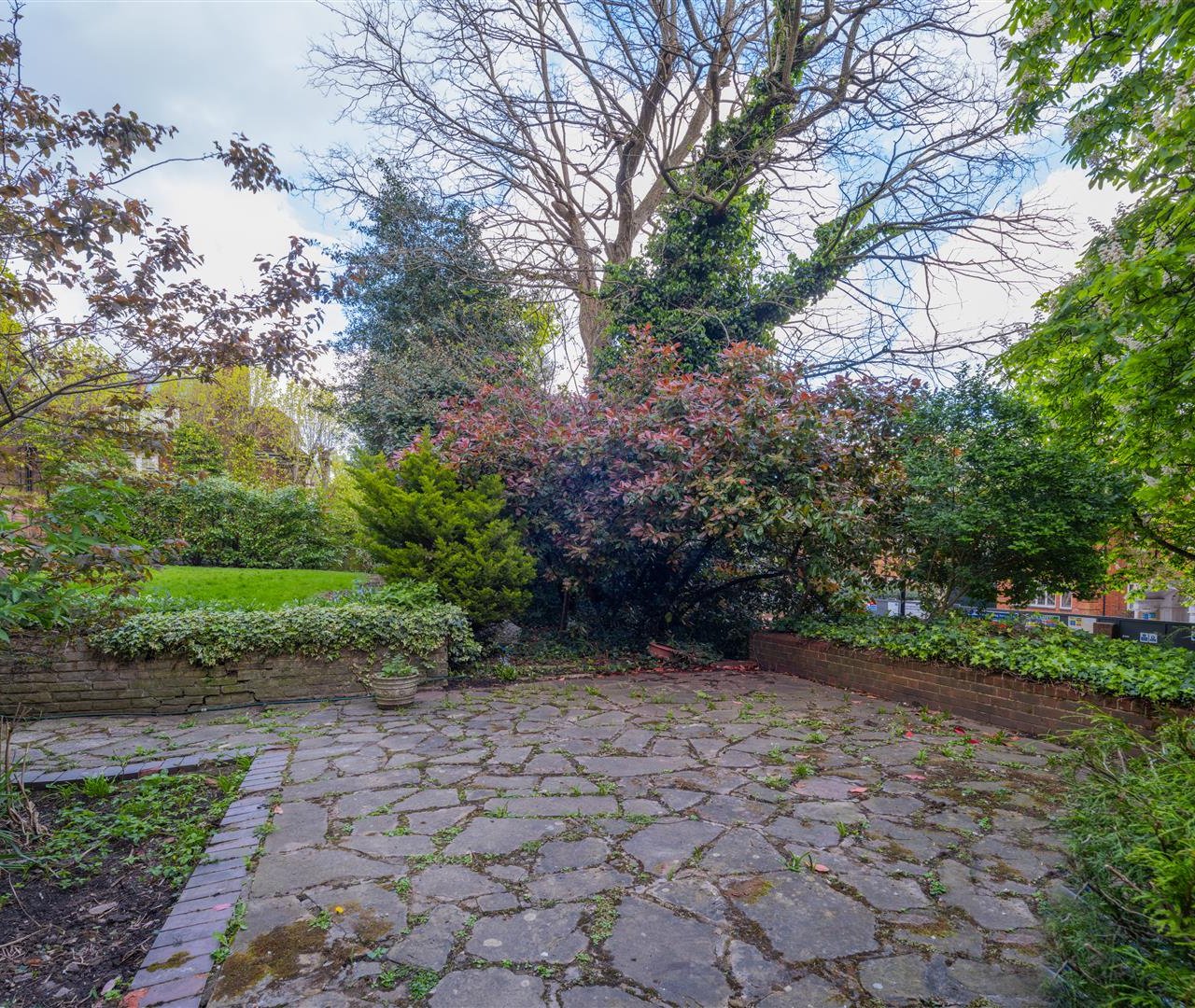 Templewood Avenue Hampstead NW3 7UY