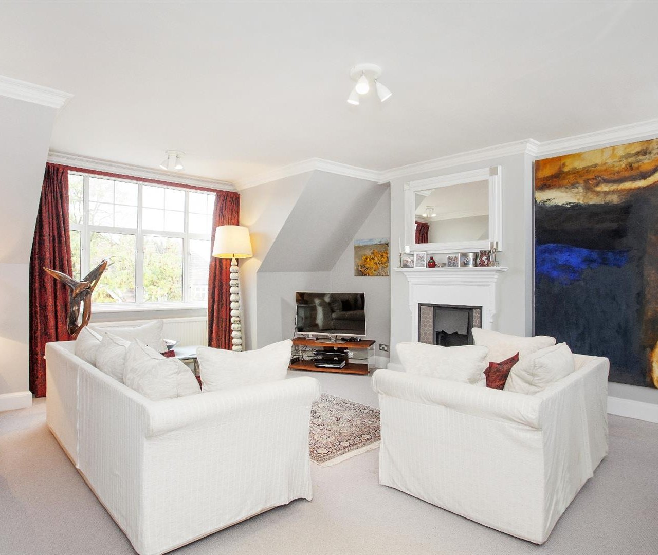 Bracknell Gardens Hampstead NW3 7ED