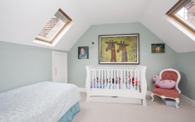 Bracknell Gardens Hampstead NW3 7ED