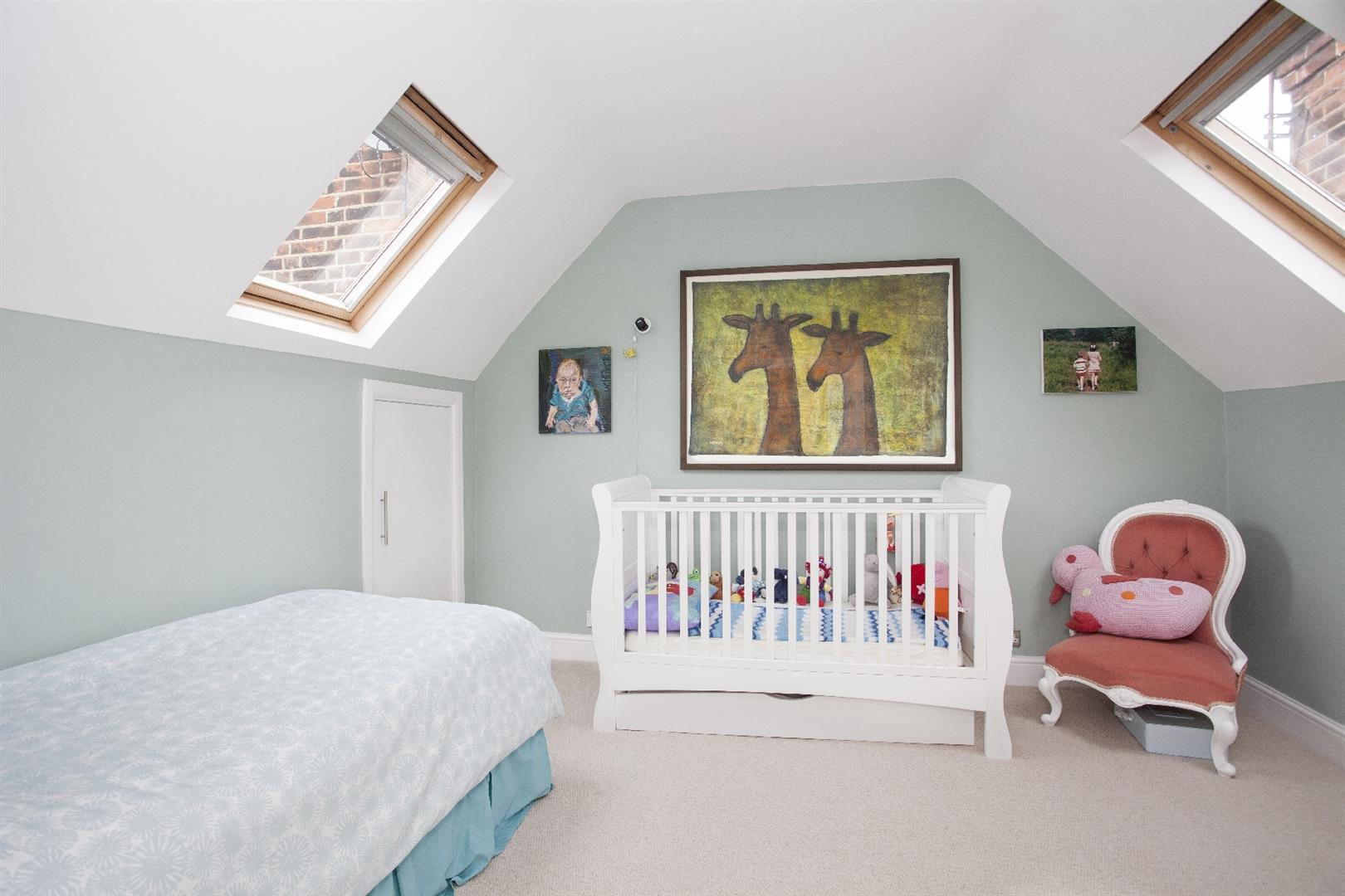 Bracknell Gardens Hampstead NW3 7ED