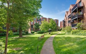 Kidderpore Avenue Hampstead NW3 7AS