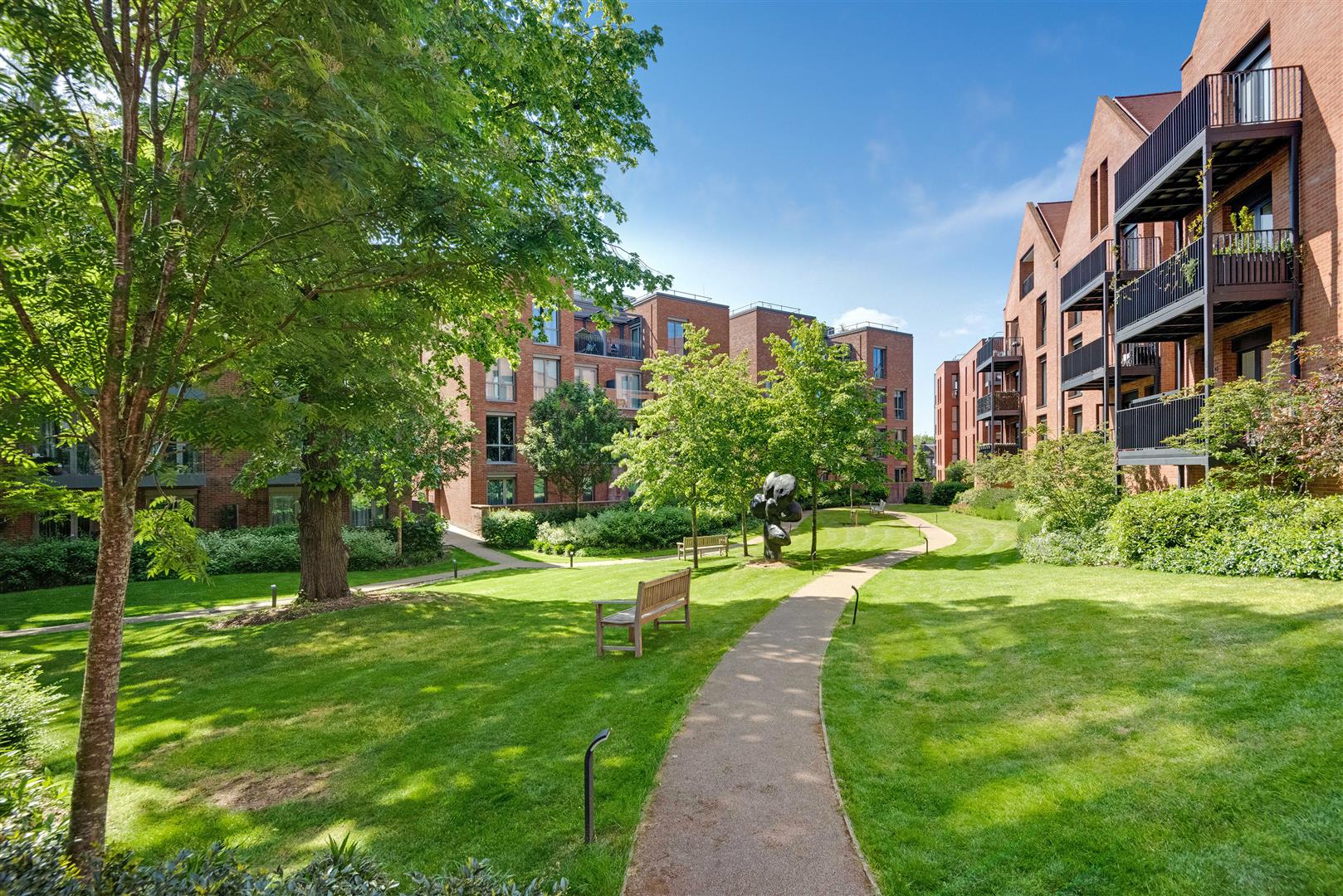 Kidderpore Avenue Hampstead NW3 7AS