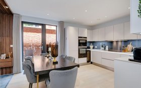 Kidderpore Avenue Hampstead NW3 7AS