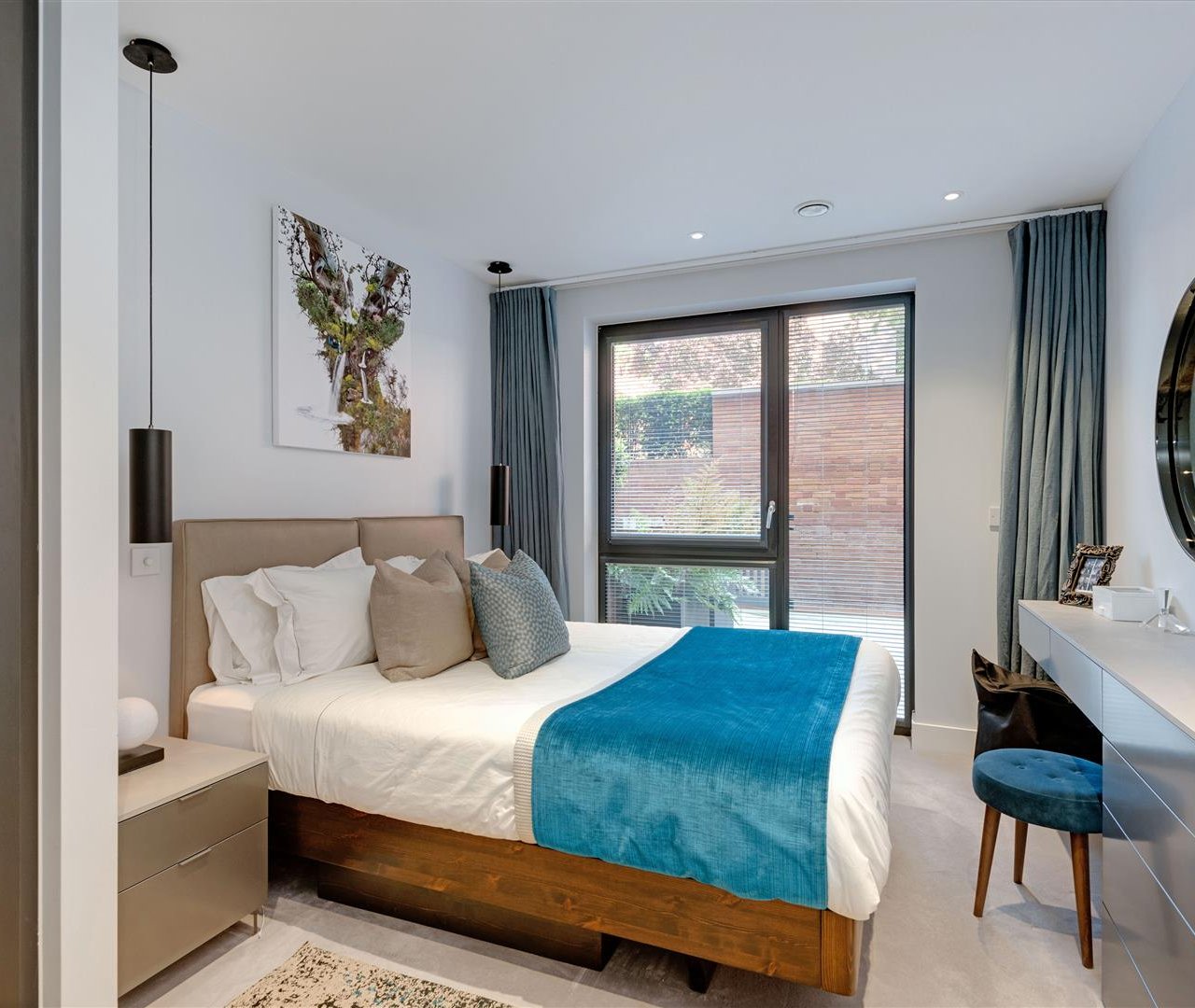 Kidderpore Avenue Hampstead NW3 7AS