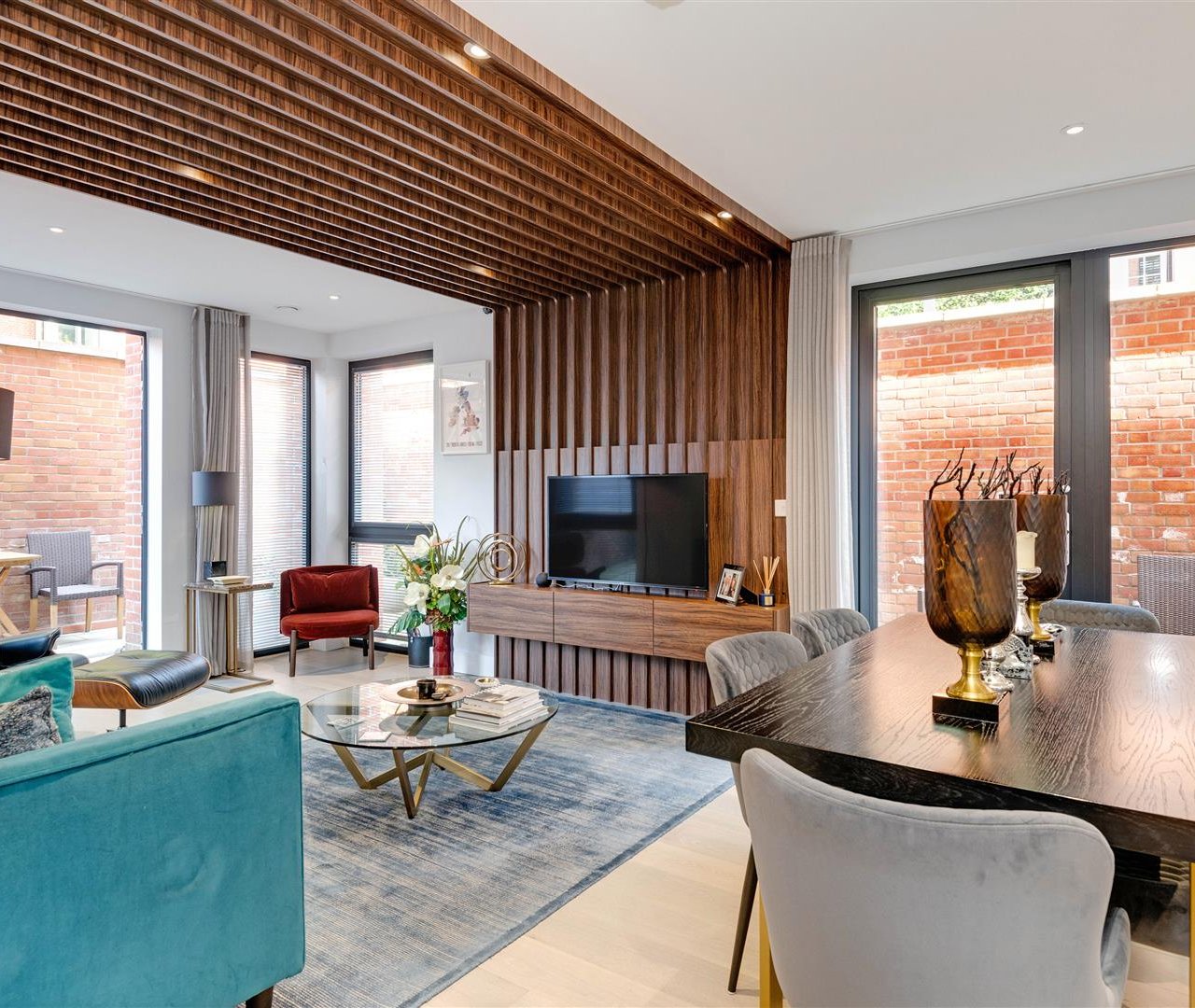 Kidderpore Avenue Hampstead NW3 7AS