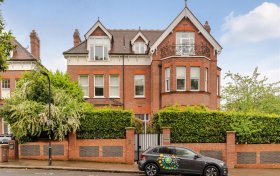 Redington Road, Hampstead, NW3 7QX