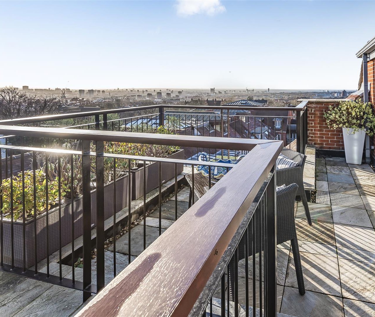 Kidderpore Avenue Hampstead NW3 7SG