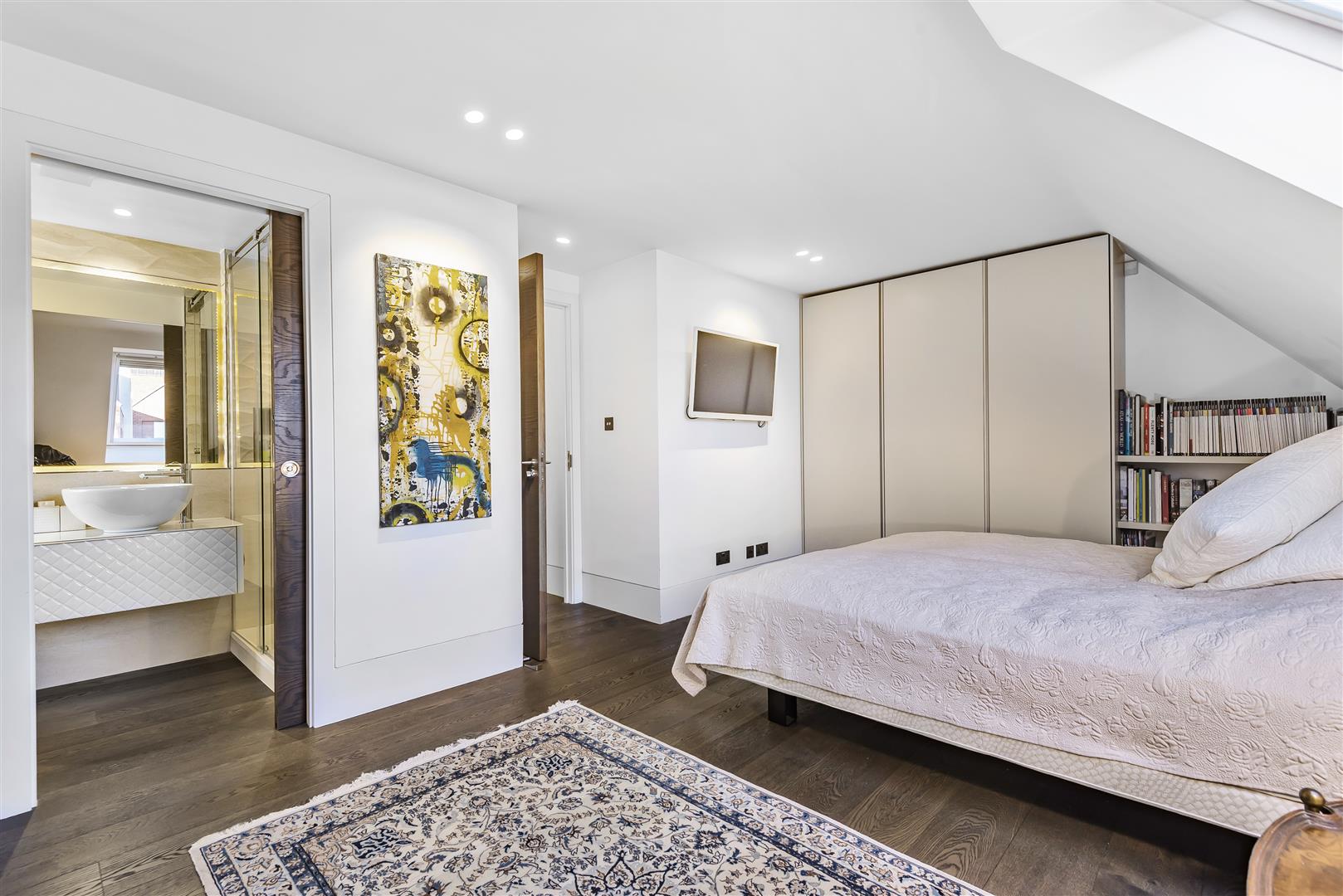 Kidderpore Avenue Hampstead NW3 7SG