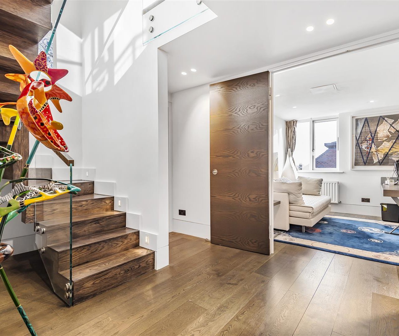 Kidderpore Avenue Hampstead NW3 7SG