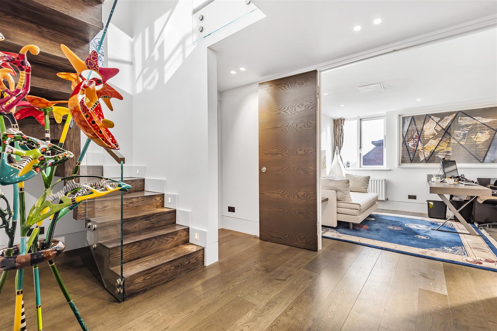 Kidderpore Avenue Hampstead NW3 7SG