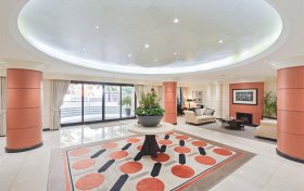 Kidderpore Avenue Hampstead NW3 7SG