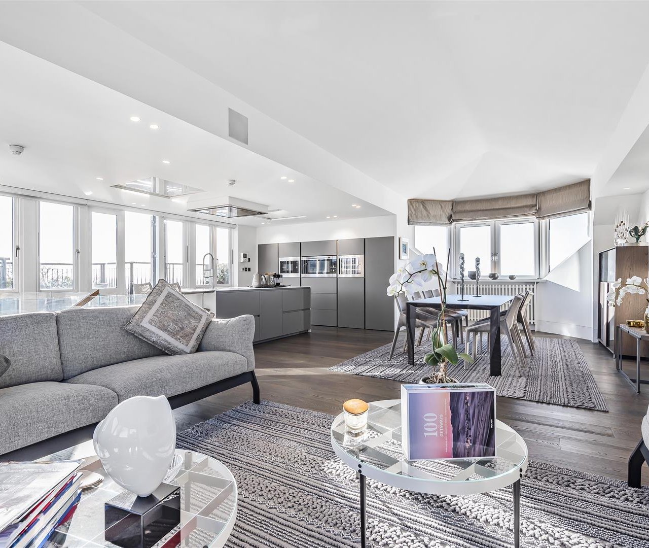 Kidderpore Avenue Hampstead NW3 7SG